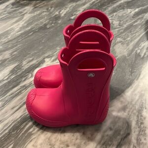 Size 8 toddler crocs